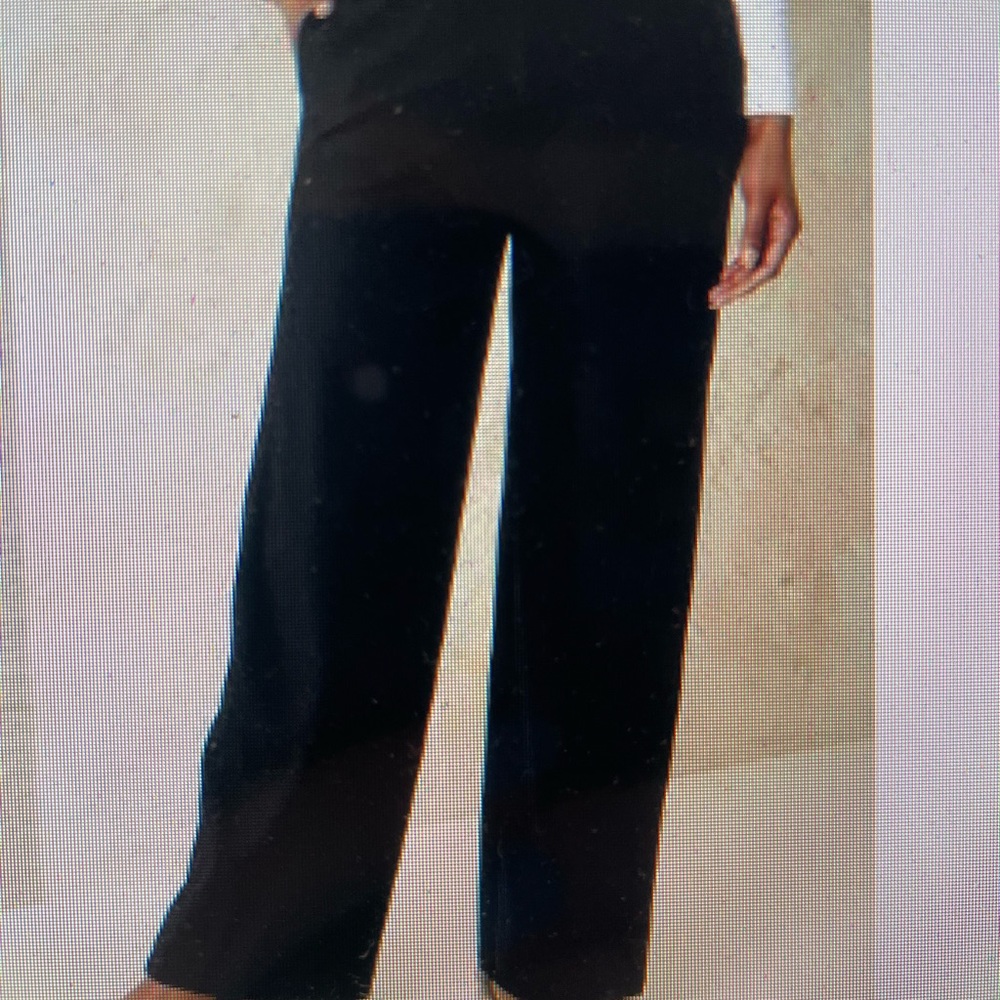 LINEN by Coldwater Creek size 12 black rayon/spandex straight leg. Smoke free.